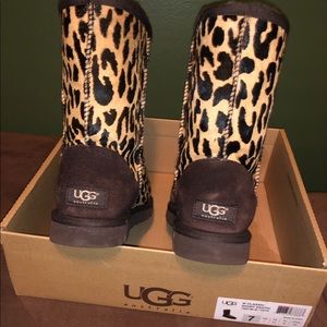 UGGs